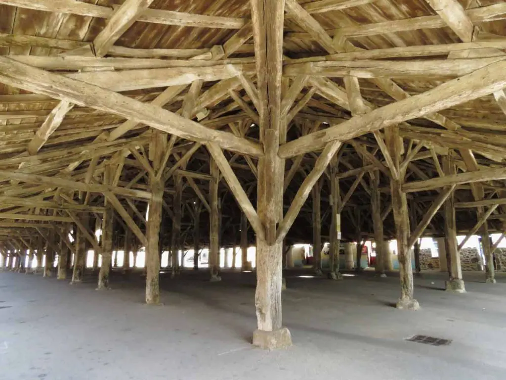 Moutiers-les-Mauxfaits Les Halles &copy;OTDVGL