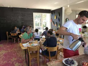 Hébergement de groupe avec cantine à Longeville sur Mer chez Manu surf