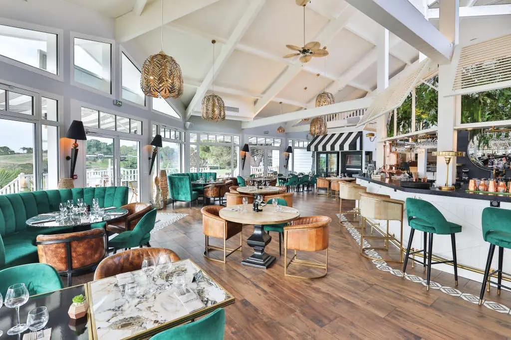 restaurant-bourgenay-green-house-bar-lounge-golf