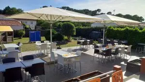 restaurant-talmont-st-hilaire-loups-mer-terrasse