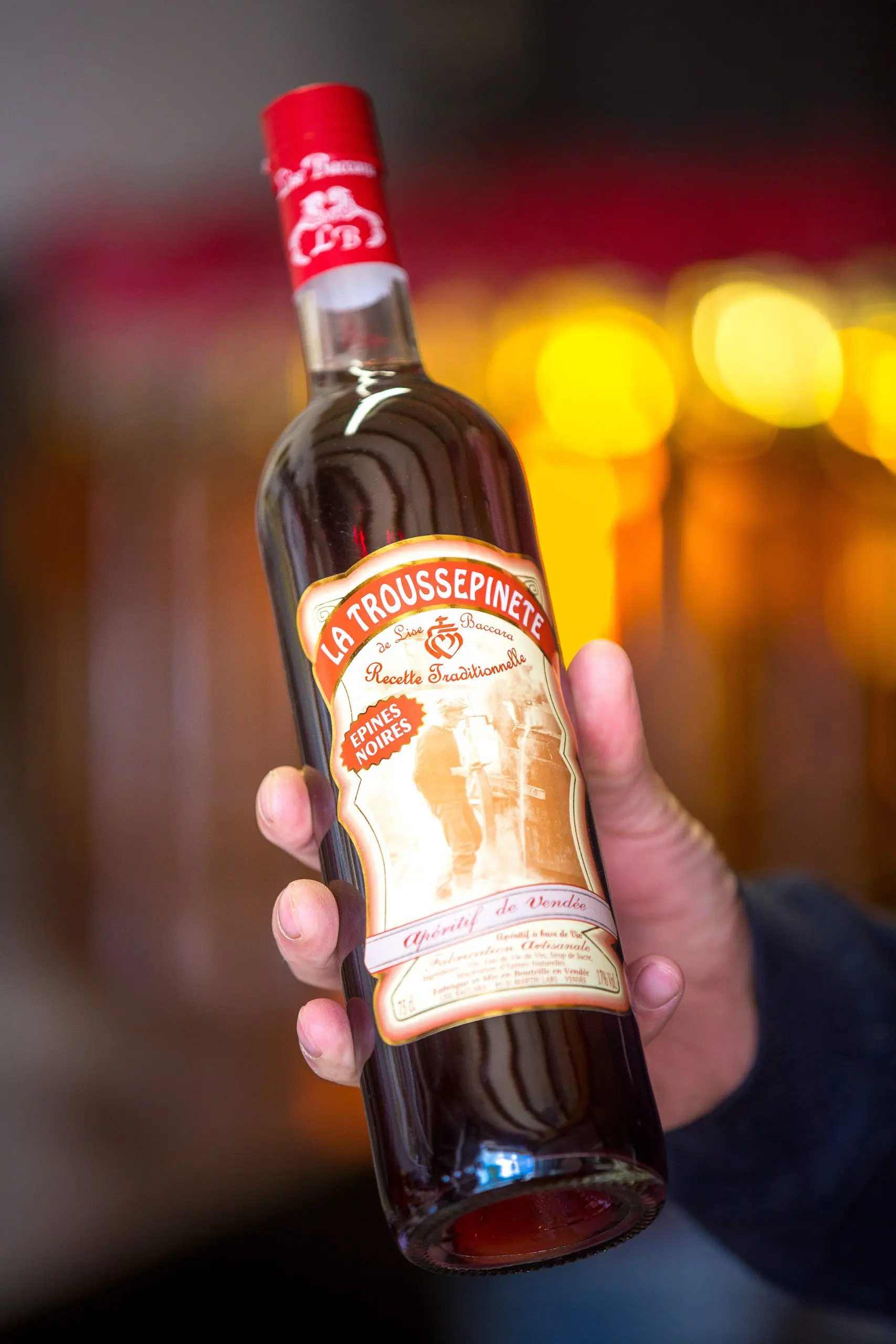 bouteille-Troussepinette-producteur-lise-baccara-credit-photo-simon-bourcier