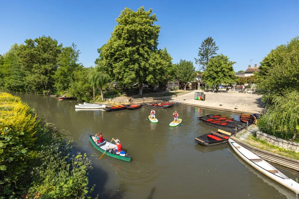 Balade_barque_marais_poitevin_le-mazeau-credit-photo-simon-bourcier
