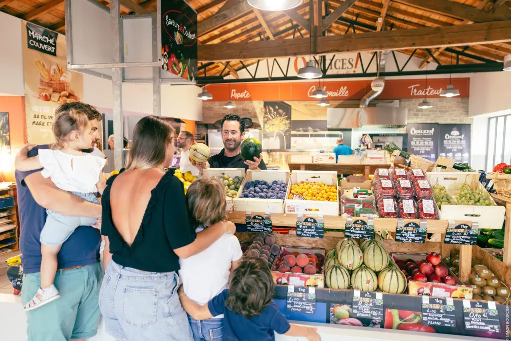 marche_talmont_fruits_legumes_famille_2_sbourcier marche_talmont_fruits_legumes_famille_2_sbourcier
