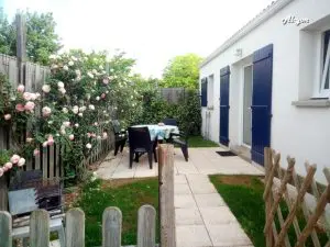location-alycon-saint-vincent-sur-jard-terrasse