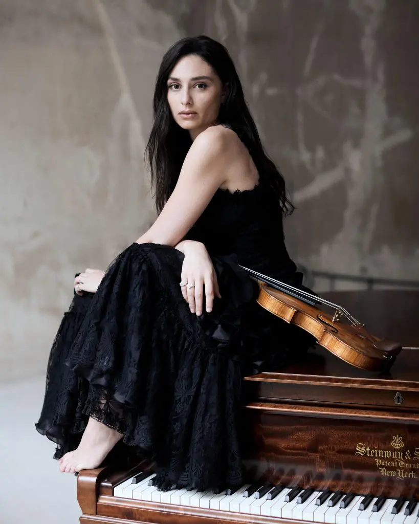 Esther_Abrami_@Luc Braquet
