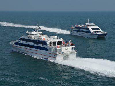 Yeu continent bateau vers l'île d'Yeu Navires "Le Chatelet" et le "Pont d'Yeu" de la Cie Yeu Continent à L'Ile d'Yeu - Crédit Photo : ©Yeu Continent