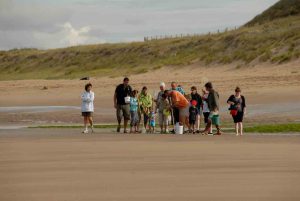 Découverte de la pêche à pied - Destination Vendée Grand Littoral - Crédit Palier Sébastien