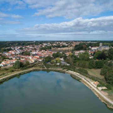 Plan d'eau de Talmont-Saint-Hilaire - ©Horizon Vertical