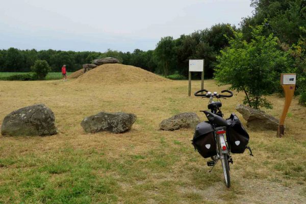 St-Hilaire_dolmen-sulette St-Hilaire_dolmen-sulette