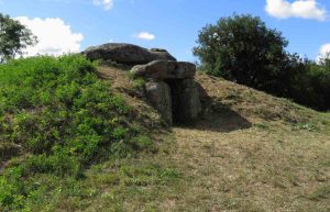 Saint-Hilaire-la-forêt - Dolmen de la Sulette