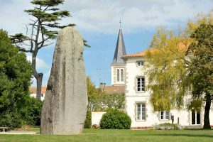 Randonnée Menhirs et Dolmens à Avrillé