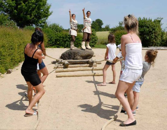 Saint-Hilaire-la-Foret, le Cairn jeu en famille