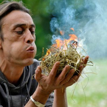 Saint-Hilaire-la-Foret, le Cairn, apprendre à faire du feu