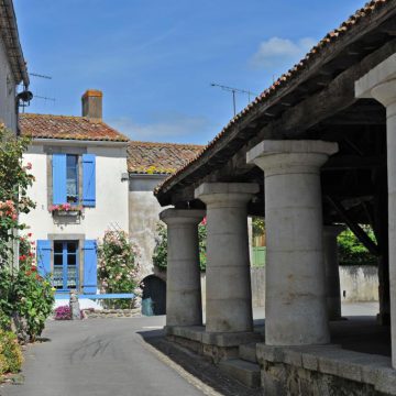 Halles de Moutiers-les-Mauxfaits Halles de Moutiers-les-Mauxfaits