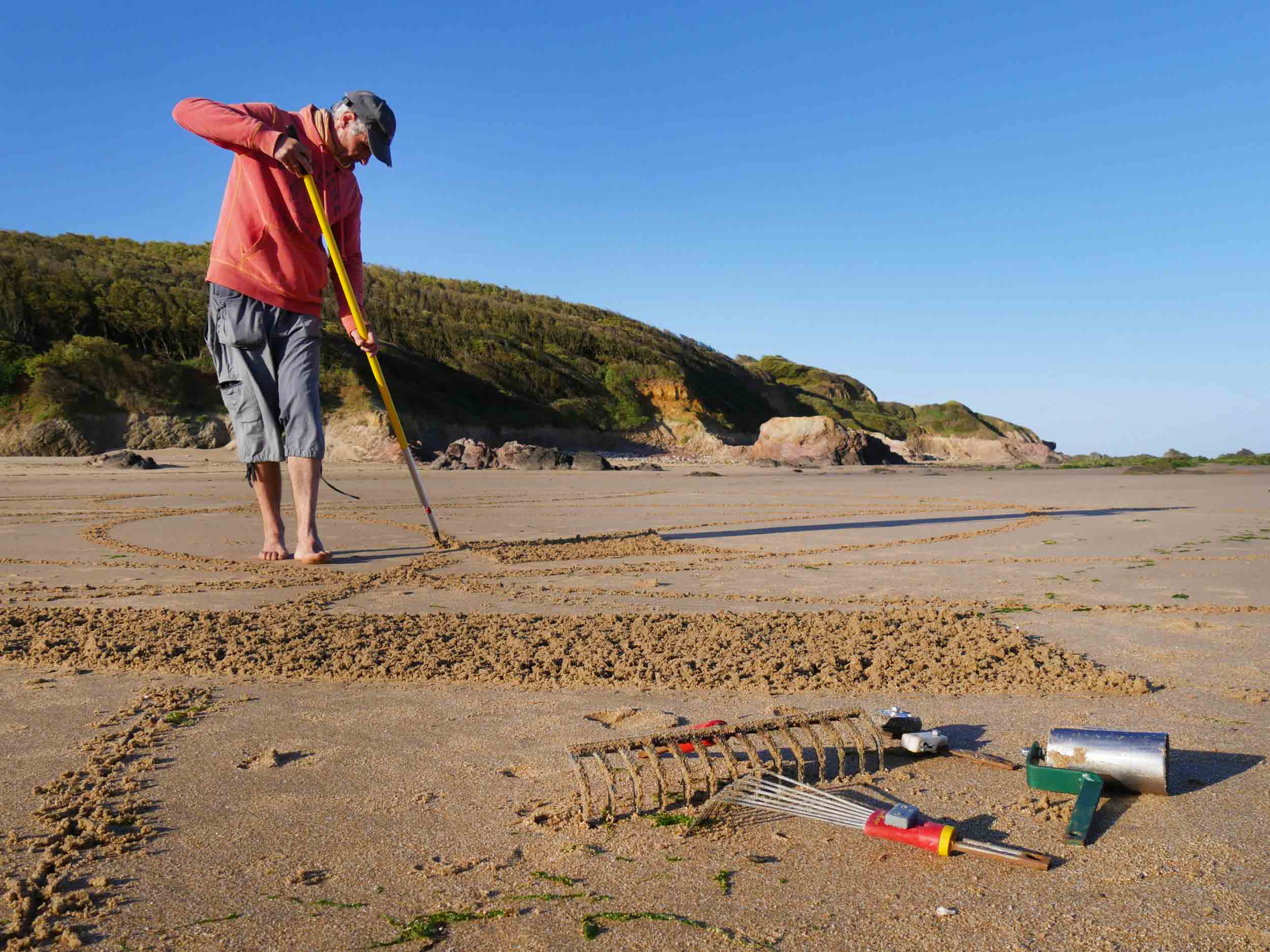 Michel Jobard : beach art, création de mandala