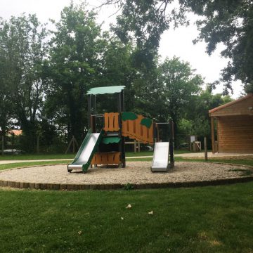 Aire de jeux toboggan Saint-Vincent-sur-Graon