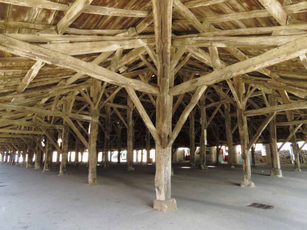 Moutiers-les-Mauxfaits Les Halles &copy;OTDVGL