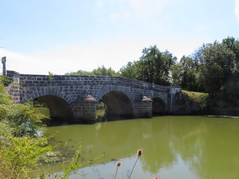 Pont Port La Claye à Curzon Pont Port La Claye à Curzon
