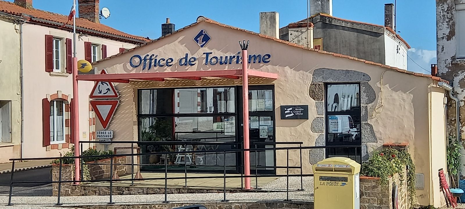 Bureau_de_tourisme_Avrillé_1