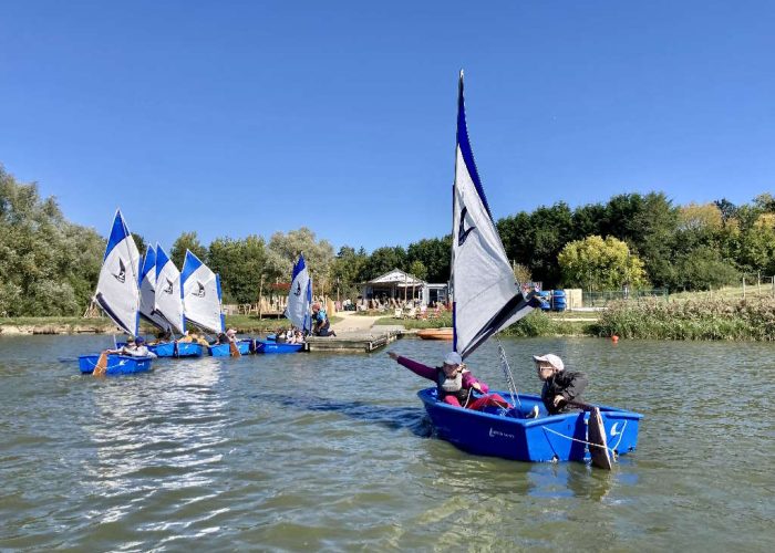 ocean-players-ecole-voile-plan-eau-chapelle-talmont-cours-optimist-enfants