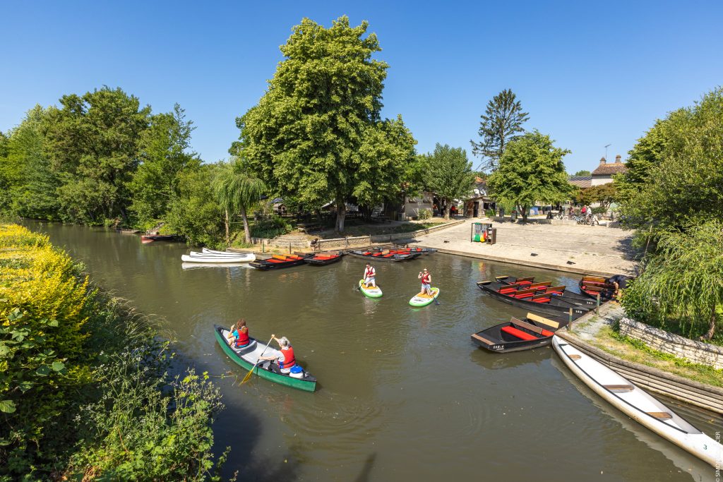 Balade_barque_marais_poitevin_le-mazeau-credit-photo-simon-bourcier
