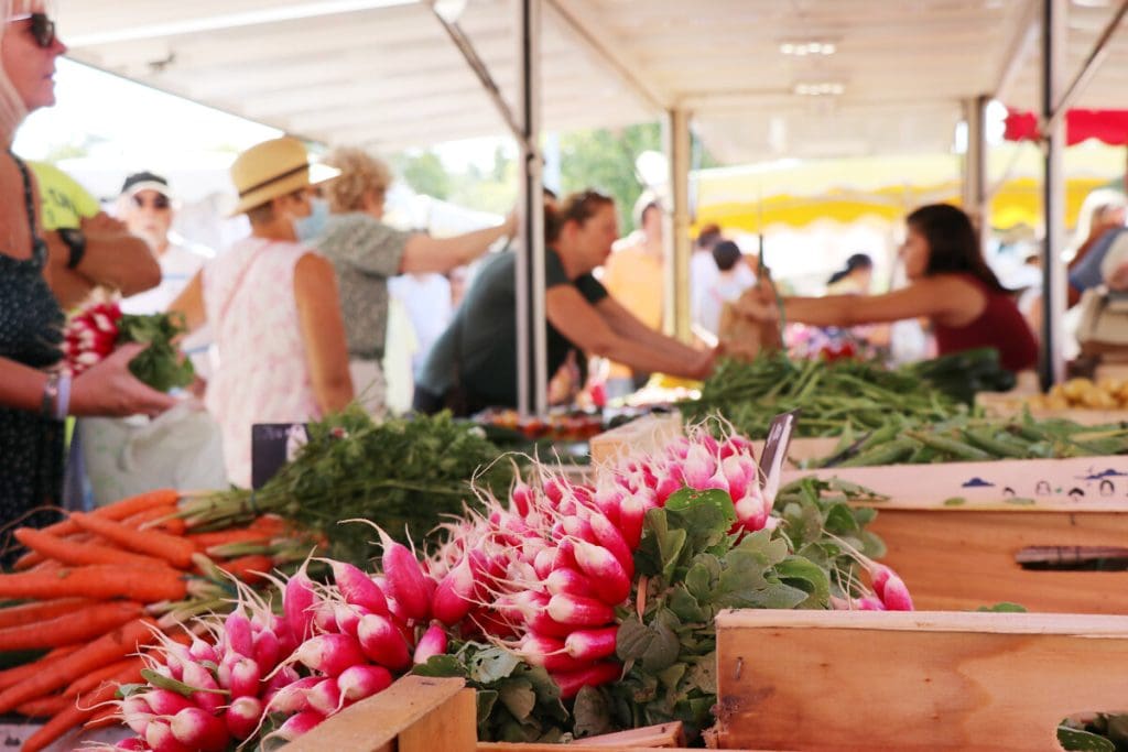 march&eacute; Jard-sur-Mer &copy;Vend&eacute;e Grand Littoral BD