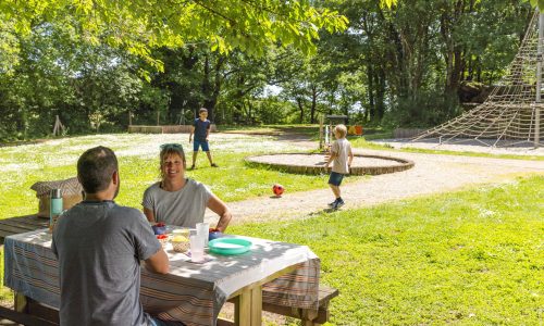 aire-de-jeux-saint-vincent-sur-graon-credit-photo-simon-bourcier