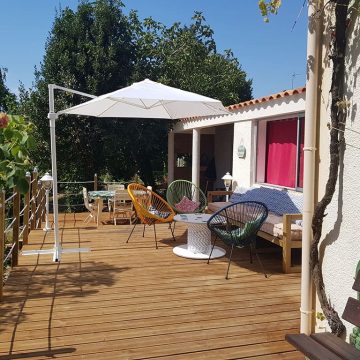 location-vacances-curzon-lagrais-terrasse-bois location-vacances-curzon-lagrais-terrasse-bois
